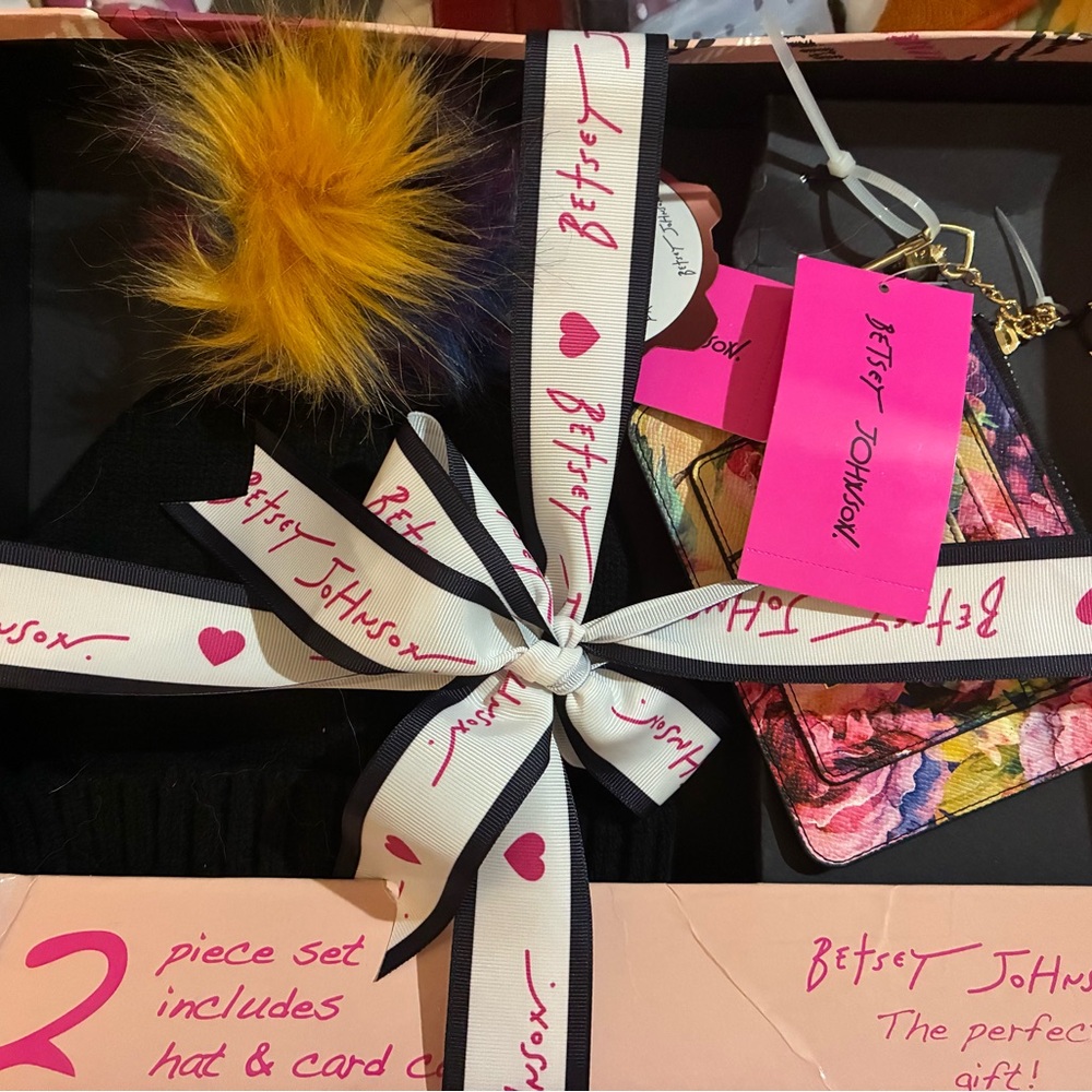 Betsey Johnson Bundle - Cardholder Wallet and Black Hat with Yellow Pom Pom NIB - Picture 2 of 8
